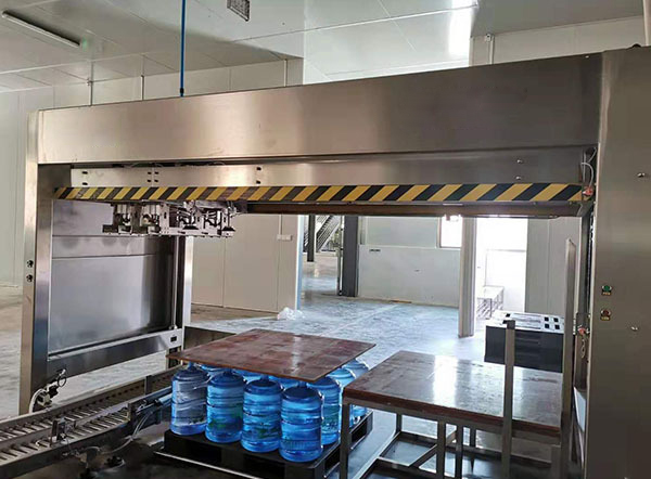 自動(dòng)放卡板碼垛機(jī)